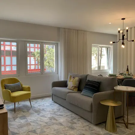 Flh Downtown Premium Ii * Cascaes