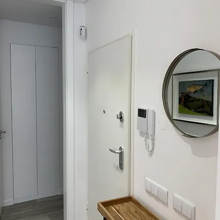 Flh Downtown Premium Ii * Cascaes