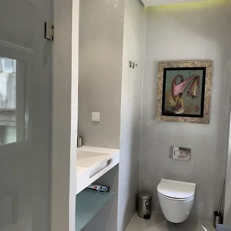 Flh Downtown Premium Ii * Cascaes