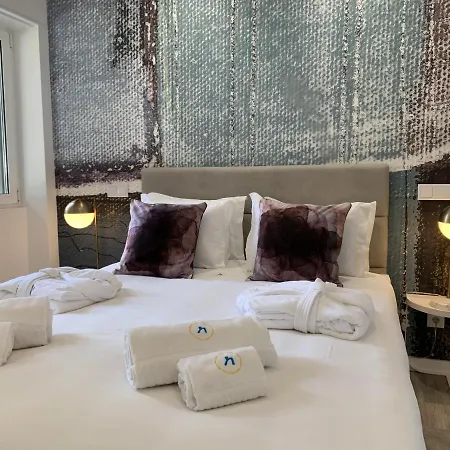 Downtown Premium 2 *