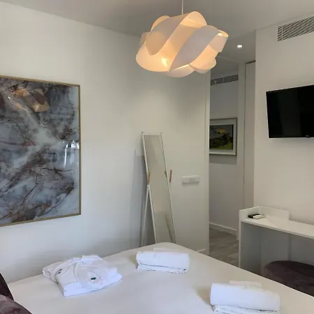 Downtown Premium 2 *